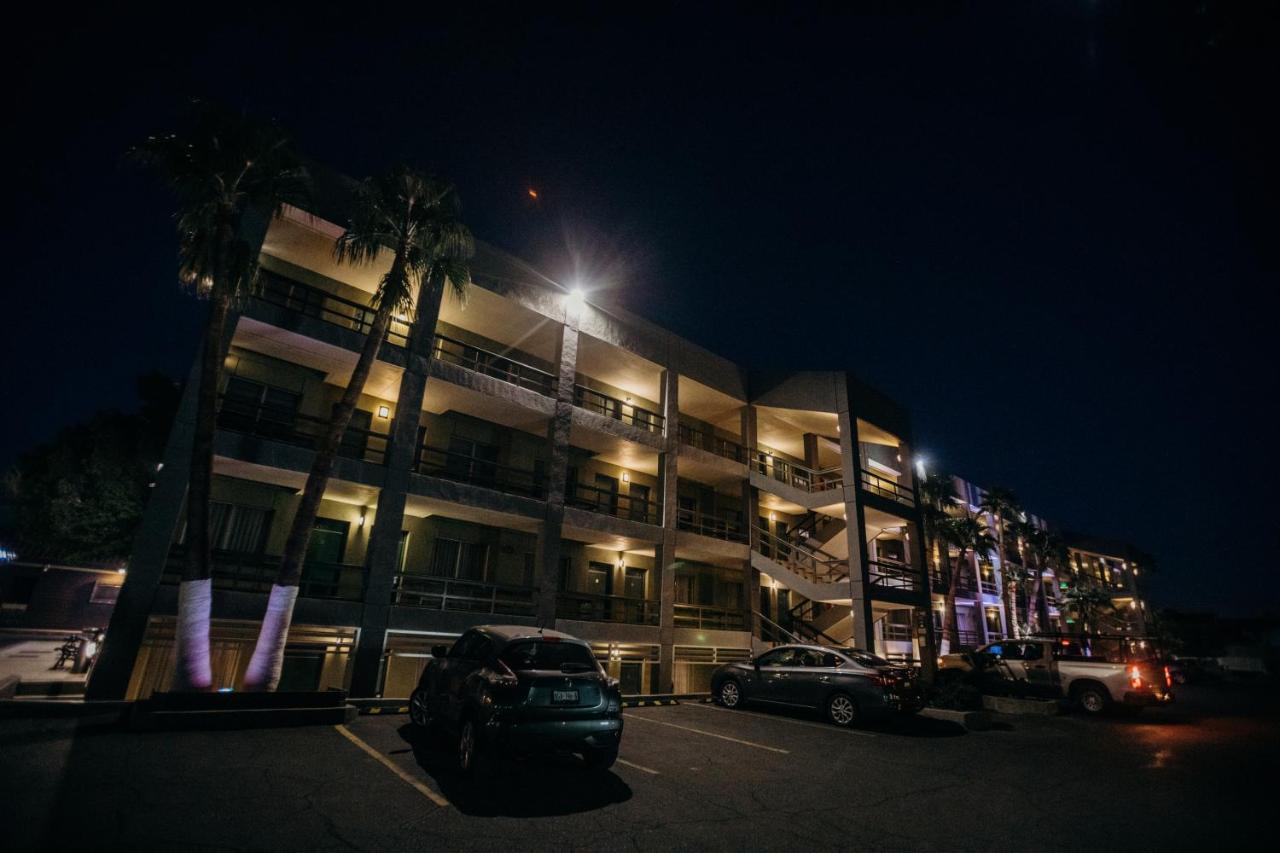 Hotel Calafia Mexicali Eksteriør billede