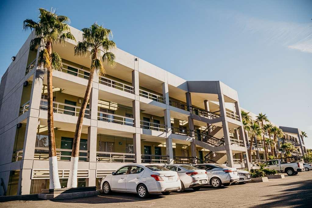 Hotel Calafia Mexicali Eksteriør billede
