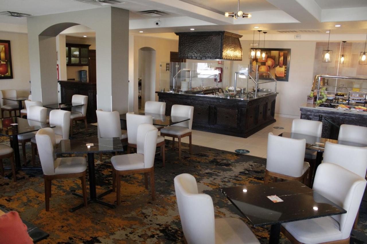 Hotel Calafia Mexicali Eksteriør billede